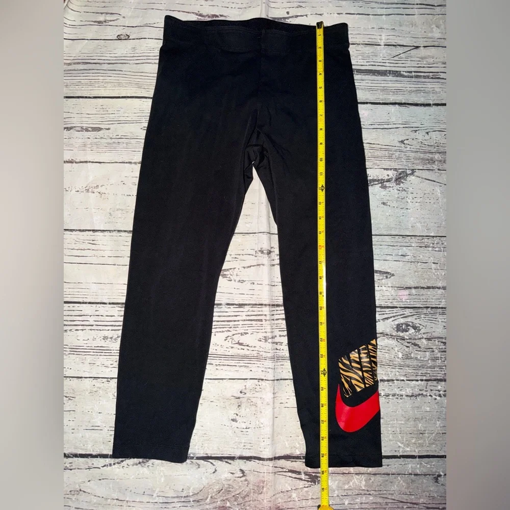 Nike stylish black